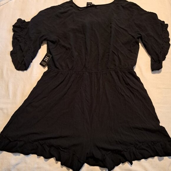 Express women's size XL plunge front tie closure style #90240, black romper NWT - Picture 6 of 9